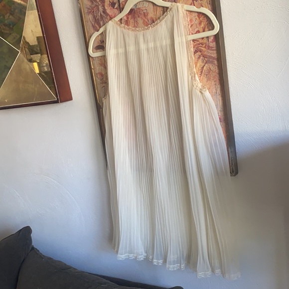 60S 70S VINTAGE | VANITY FAIR IVORY PLEATED SHEE BOHO VINTAGE LINGERIE S VTG USA - Picture 16 of 17